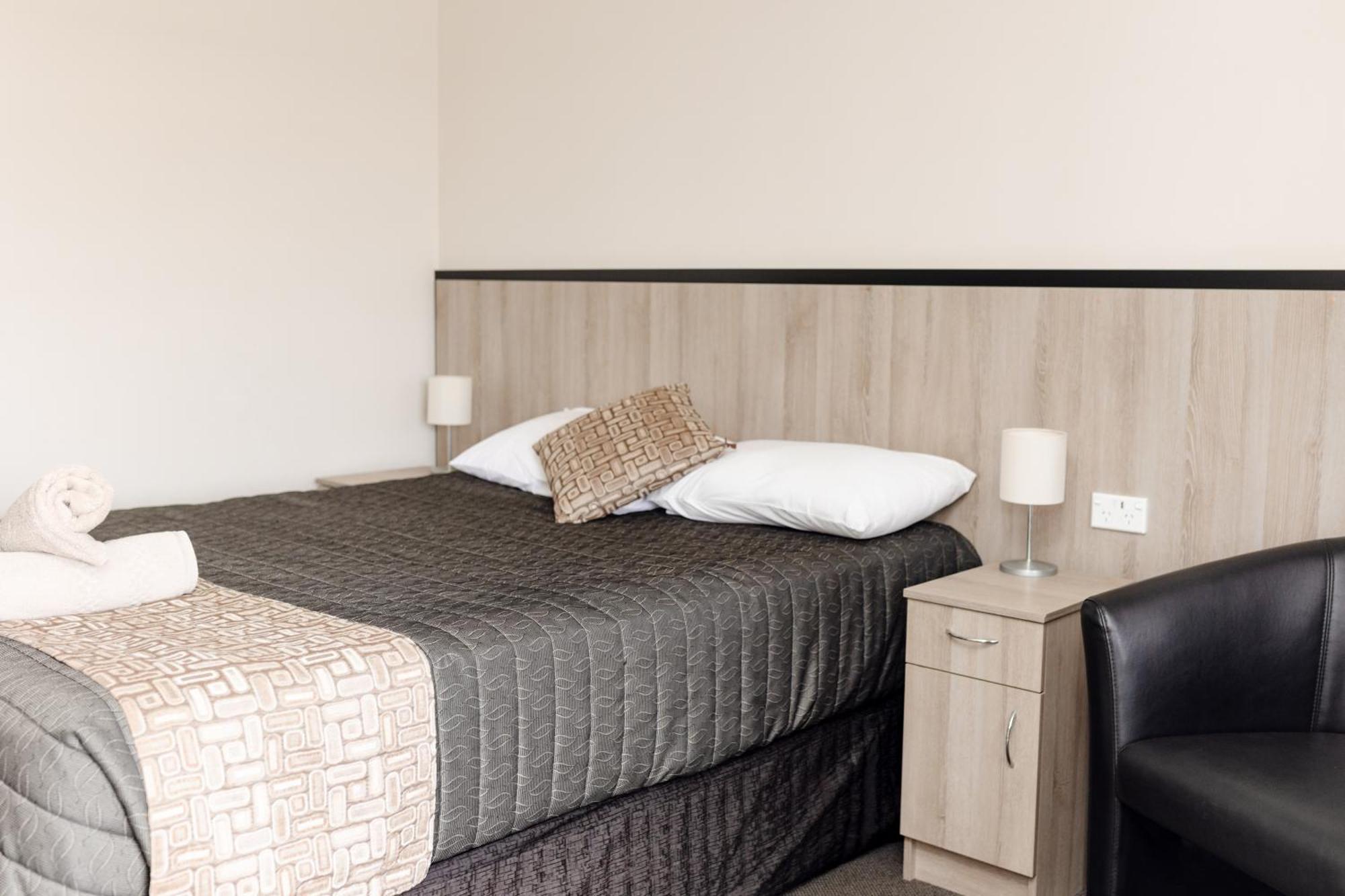 Starline Motor Inn Miles Exterior foto